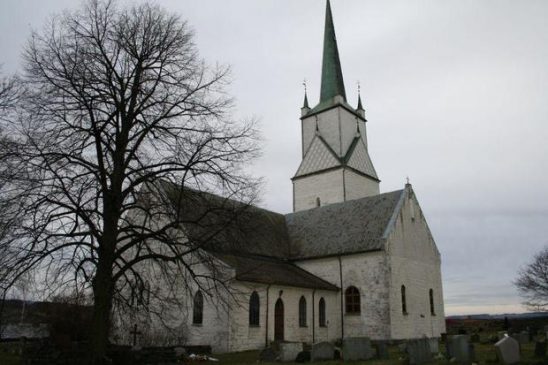 Nes Kirke